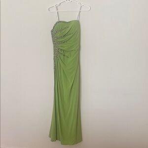 Elegant Green Evening Gown. Prom Gown. Formal Gown.